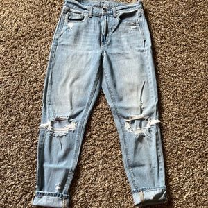**SOLD** American Eagle Mom Jeans